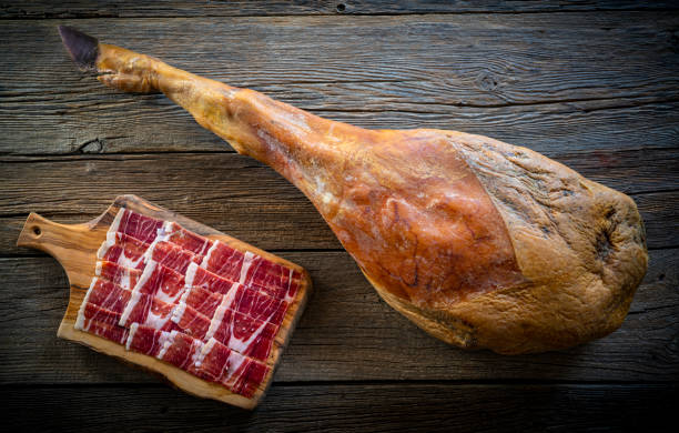 ¿El jamón serrano para cenar engorda? - Enrique Tomás