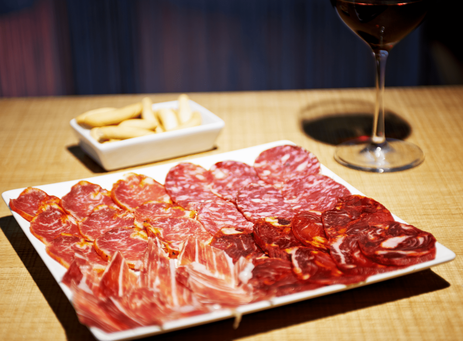 El jamón ibérico no es un embutido