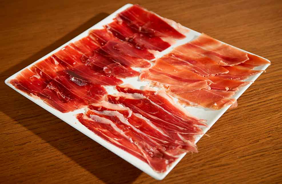 por que el jamón tiene puntos blancos