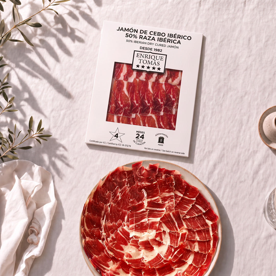 Sobre de jamón cebo ibérico 50% Enrique Tomás etiqueta blanca loncheado (sobre al vacío) momento consumo